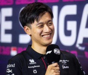 开云登录入口-周冠宇续约的真正意义①：赛道上最可靠的车手之一