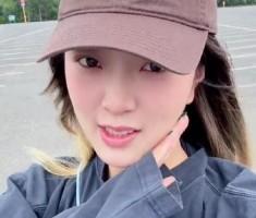 付豪妻子晒日常Vlog：运动员在游乐场的一天 天气阴暗但心有阳光