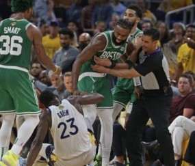 开云注册-追梦屡次搞对手心态 总决赛经验正在发挥作用？