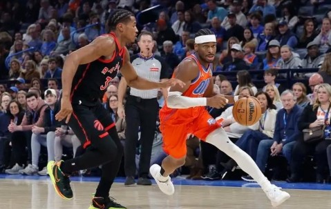 开云app-雷霆暴露两短板，亚历山大不服气！多尔特看清现实，勇士守住纪录